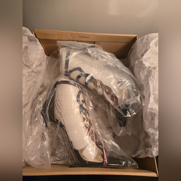 Jessica Simpson ~ Jyanni Sandal - Picture 6 of 7